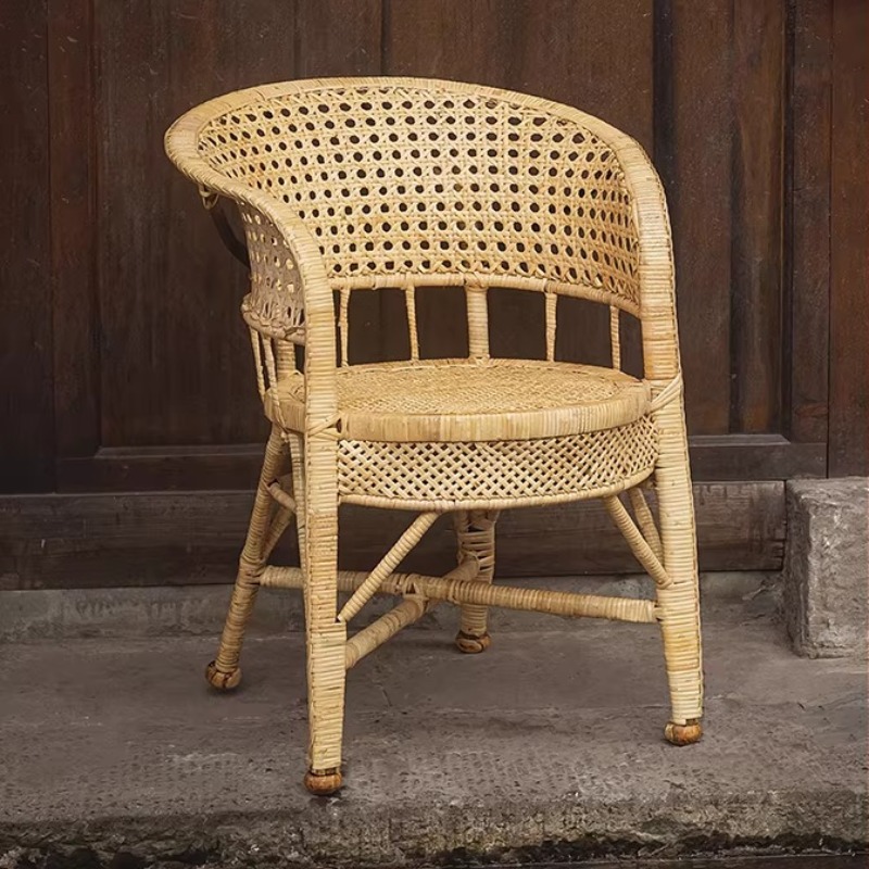 Outdoor Furniture No Cushions - Handgefertigter Outdoor-Rattanstuhl mit Vintage-Rückenlehne und Atmungsaktivem